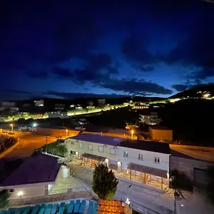 Jona , Himare Albanië